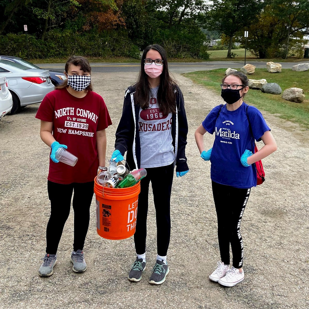 Prout Students Clean Up the Beach